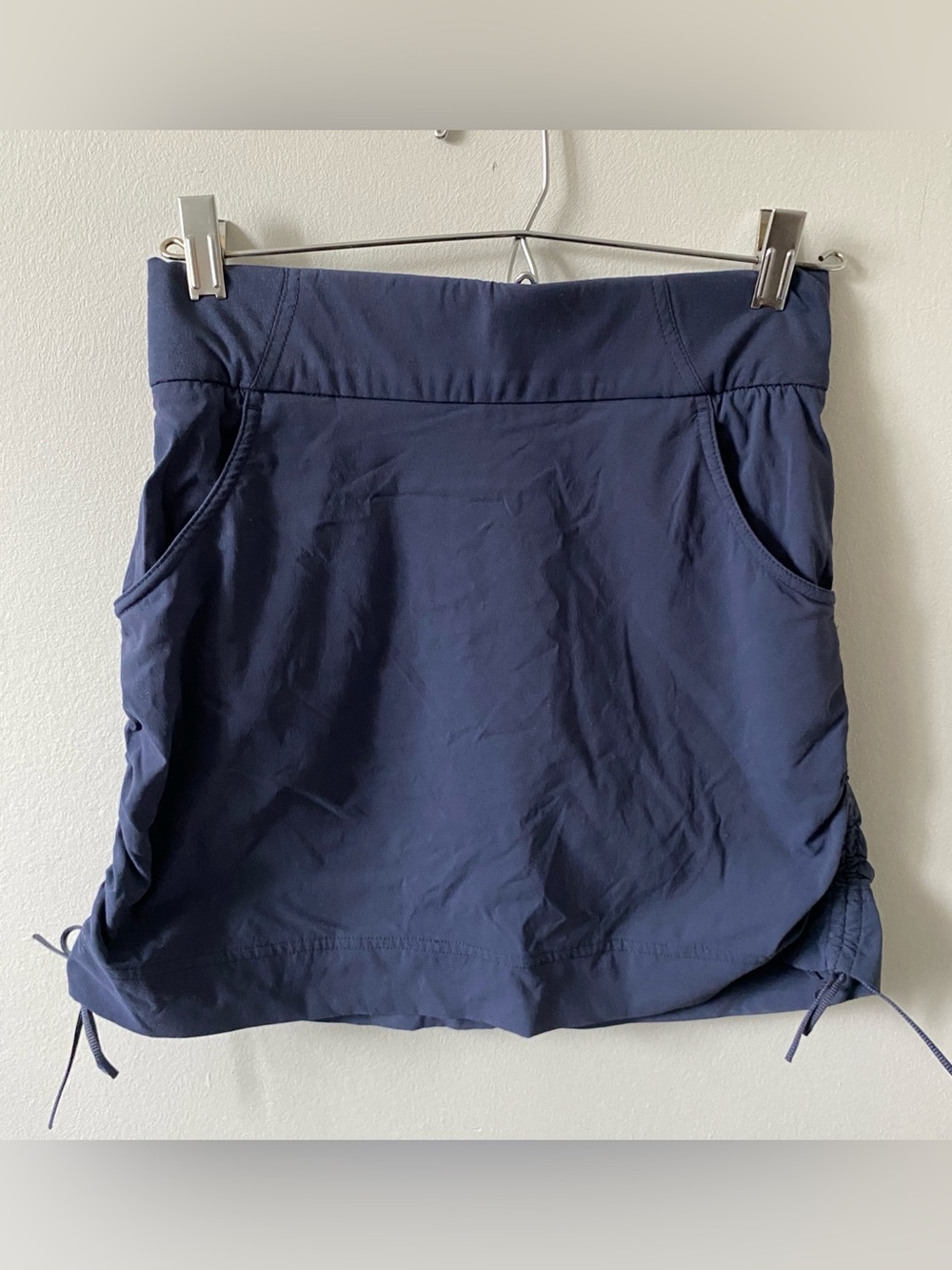 Columbia Navy Athletic Skort with ruched side ties XS